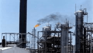 عدن : ازمة الوقود تعود مجددا عقب انفراجة دامت أيام