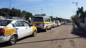 ازمة مشتقات النفط وانقطاع الكهرباء تعود من جديد في عدن