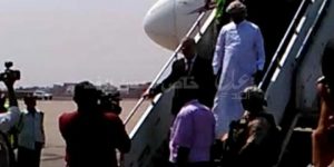 عدن : المفلحي يصل إلى المدينة واللواء عيدروس  يغادر إلى الرياض