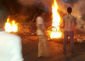 غضب شعبي على انقطاع الكهرباء في عدن وتصعيد لاحتجاج غاضب ضد حكومة الشرعيه