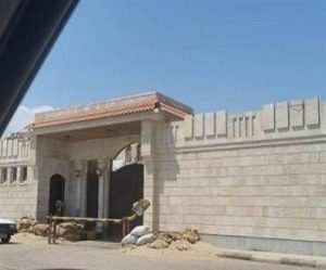 مجهولون يستهدفون منزل هادي في مسقط رأسة بالوضيع