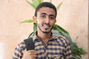 قوات تابعه للإمارات تهدد الصحفي أدهم فهد اثناء تغطيته فعالية لإمهات المختفين قسراُ