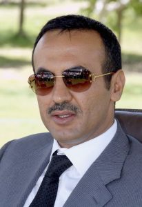 مصادر .. قيادات حزب الإصلاح تصل دبي للقاء نجل صالح