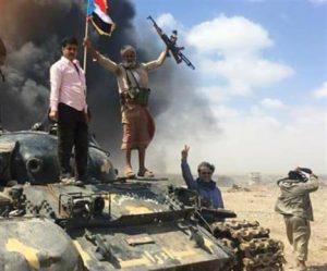 قوات الإنتقالي الجنوبي ترفض تسليم معسكر الرابع حماية لحمدي الصبيحي