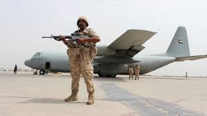 القوات الإماراتية تمنع النائب العام الاعوش ومحافظ حضرموت من دخول مطار الريان