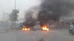 عدن :  غاضبون يقطعون الشوارع ويحرقون الإطارات احتجاجا على اعتقال العود