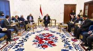 عدن : تفاصيل اللقاء الصادم في المعاشيق بين جريفيث وهادي