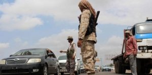 عدن ..ضبط (12) شاحنة أسلحة قادمة من مأرب خلال شهر