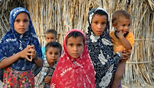 الجنوب اليوم يكشف المستور .. لماذا هاجمت قوات تابعة للإمارات مخيم نازحي الحديدة شمال عدن