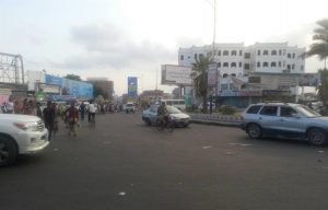 ناشط جنوبي يحذر من انتشار المخدرات في عدن بعد سيطرة الإمارات عليها