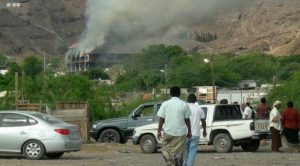 عدن .. المقاومة الجنوبية ضد الوجود الأجنبي تهاجم بالمدفعية مقر” التحالف “