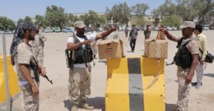 الخمور المسمومة أداة إماراتية لتصفية عشرات الشباب بعدن لتواري فضيحتها