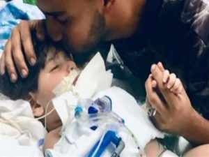 واشنطن تمنع سيدة يمنية من زيارة طفلها المحتضر في مستشفى أمريكي .