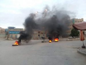 إحتجاجات وعصيان مدني في سيئون تندد بتردي الأوضاع الأمنية وسط دعوات للتصعيد