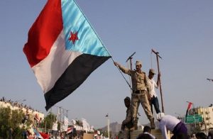 الانتقالي يعلن الحرب على حكومة هادي في حضرموت والأخير يعتبرة انتقاماً من الرياض