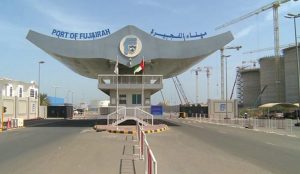 الإمارات تعترف بتعرض أربع سفن تجارية لإستهداف وتخفي الهجوم على ميناء الفجيرة