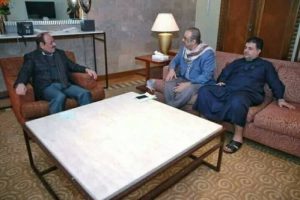 العيسي بعد أن حلق جواً بطائرات بلقيس يبحث عن الخدمات الأرضية لمطار عدن