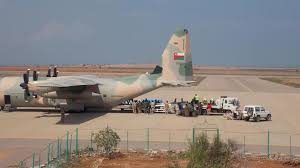 طائرة إماراتية تنقل 40 شاباً من أبناء سقطرى للتجنيد في أبو ظبي