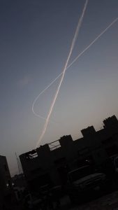 طيران الأباتشي السعودي يواصل قصف منازل المواطنين في المهرة