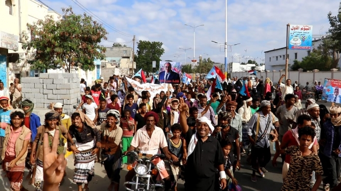 من أبين.. الحراك الثوري يعلنها ثورة ضد التحالف ويطالب برحيله من الجنوب