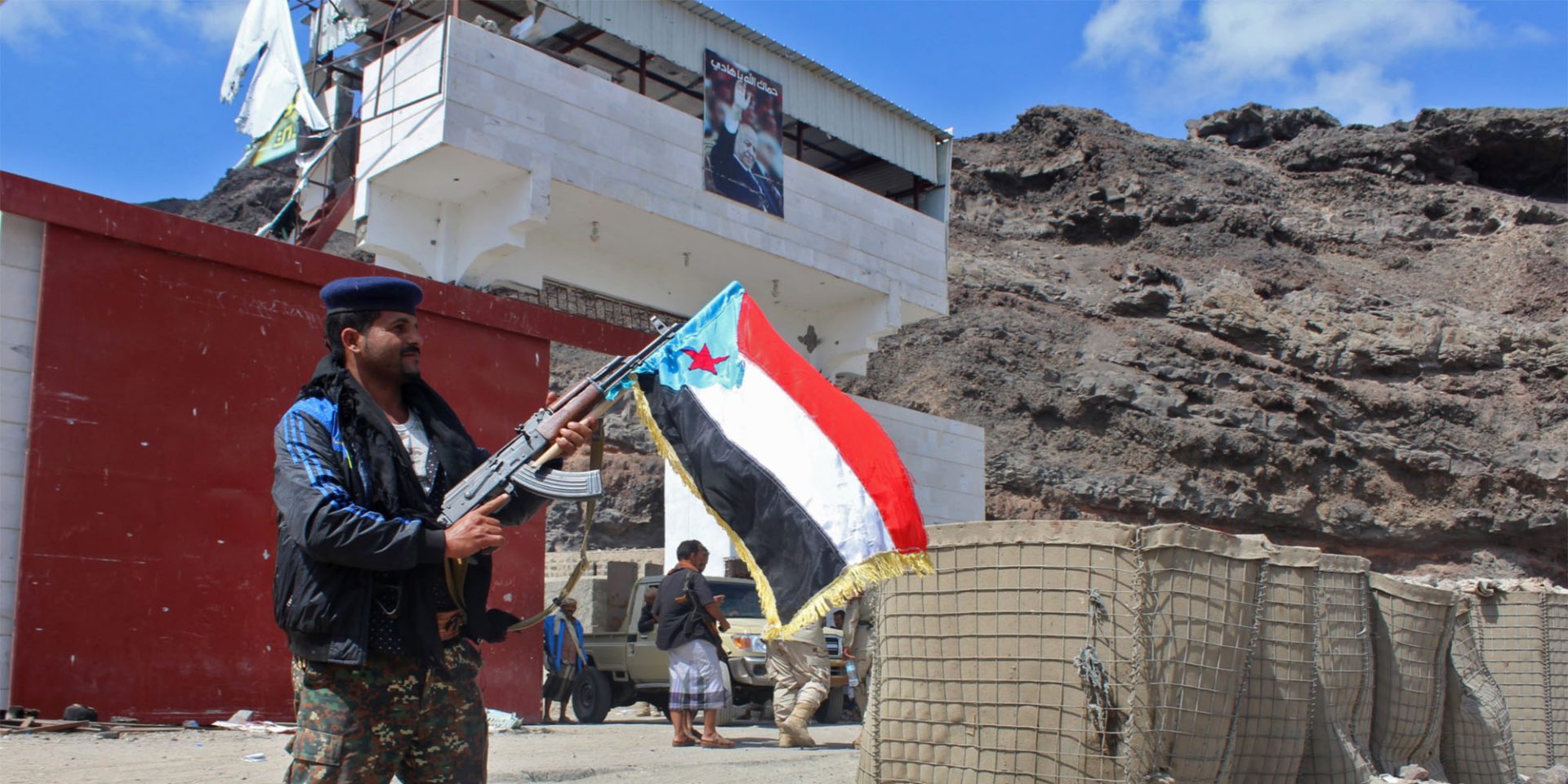 الحقيقة الكاملة .. التحالف والاصلاح يتقاسمون أحتلال الجنوب بذريعة محاربة الحوثيين