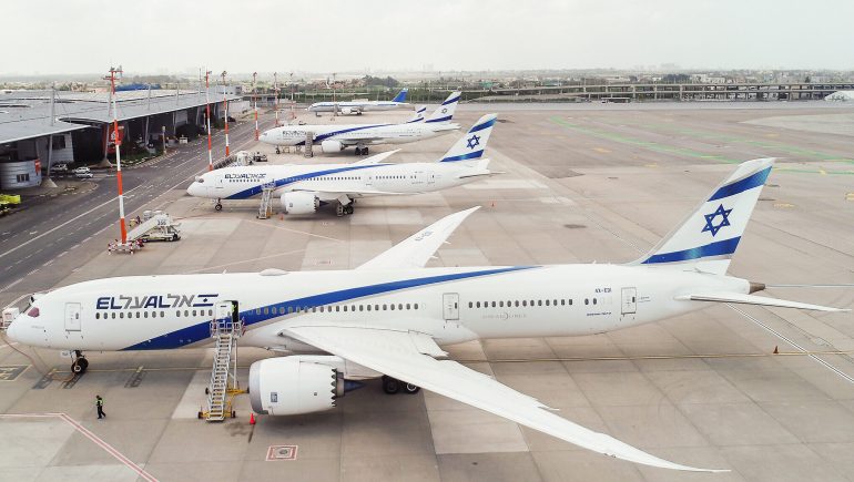 الإمارات تستقبل أول رحلة جوية قادمة من إسرائيل عبر الأجواء السعودية