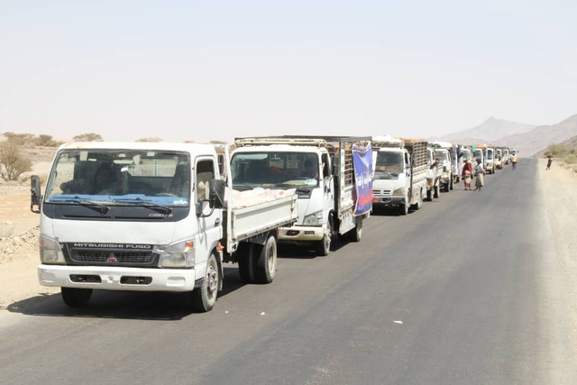 الإصلاح يصادر أول قافلة طارق عفاش الغذائية بعد تفتيشها للعثور على ممنوعات