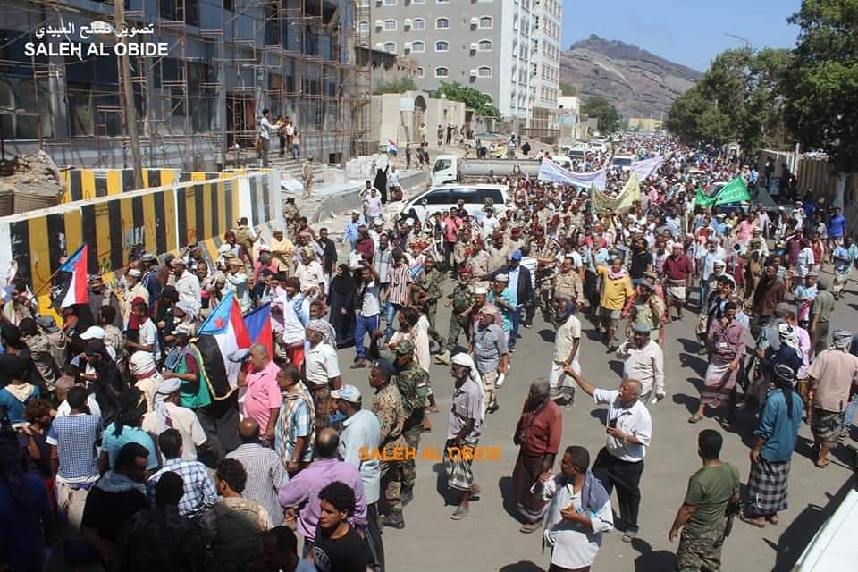 قيادي في الحراك : التحالف دمر عدن وفاقم من الأوضاع في المحافظات الجنوبية