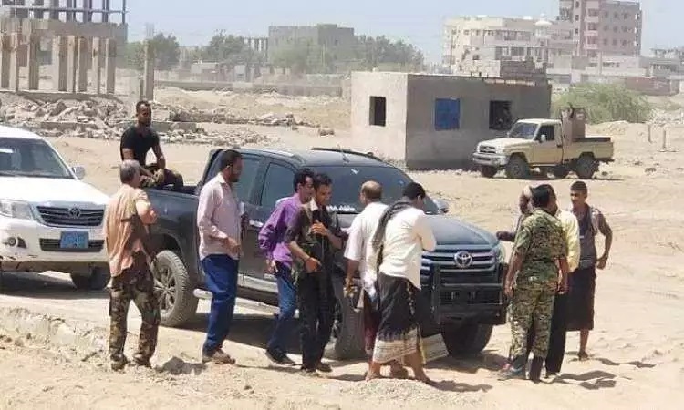 قيادي في الحراك : فصائل الإنتقالي تغتصب أراضي المواطنين في عدن