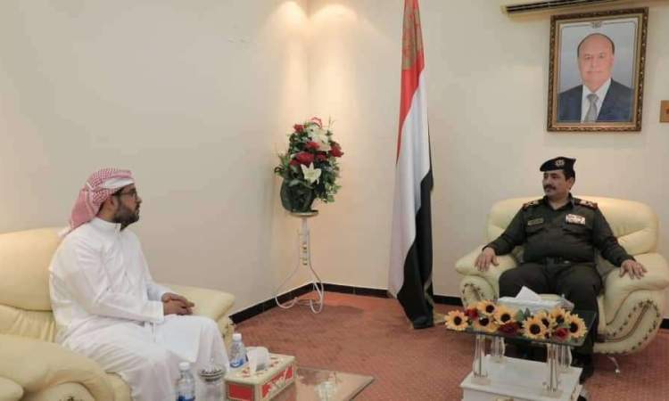 قائد القوات السعودية في حضرموت مع وزير الداخلية بالحكومة الموالية للتحالف