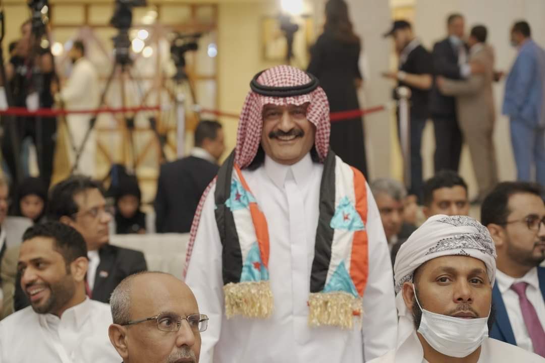 تسريبات باتخاذ الرياض قراراً بمنع عودة المتشاورين إلى اليمن ومنحهم إقامة دائمة بالسعودية