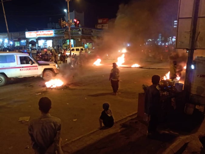 استمرار الاحتجاجات المسائية في عدن