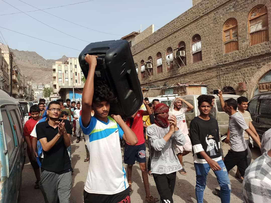 استمرار الاحتجاجات الشعبية ضد الرئاسي وحكومة معين في عدن