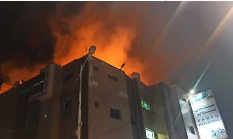 هلع وهروب للطواقم الطبية إثر حريق التهم مستشفى في عدن