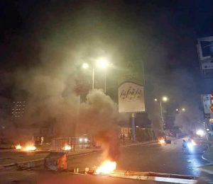 انفجار في المنصورة بعدن بعد اشتباكات بين متظاهرين ومسلحي الانتقالي
