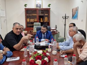 احتدام الخلافات بين الانتقالي ومعين عبد الملك حول الاستحواذ على صندوق الطرق