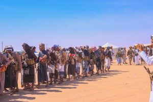 القبائل الشبوانية تواصل التحشيدات إلى مخيم العقلة للمطالبة بخفض أسعار الوقود أسوة بمأرب