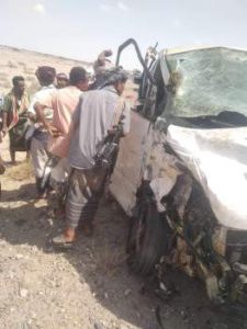 وفاة وإصابة 4 من أسرة واحدة بحادث مروري مروع بعدن