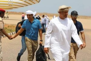 الإمارات تواصل استهداف القبيلة في سقطرى