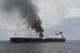 استهداف صنعاء سفينة أمريكية متجهة لإيران يثير الجدل