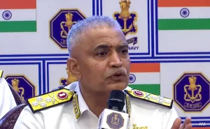 قيادة البحرية الهندية تعلن عدم استهداف اليمن أي سفينة ترفع العلم الهندي