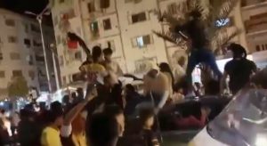 المئات من الشباب في عدن يحتفلون بعيد الوحدة 22مايو