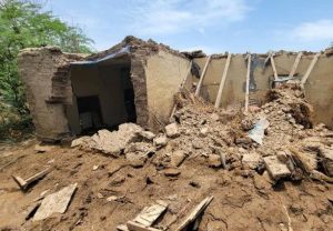 أكثر من 300 أسرة نزحت بفعل السيول بأبين وسط غياب تام لحكومة بن مبارك وسلطات الانتقالي