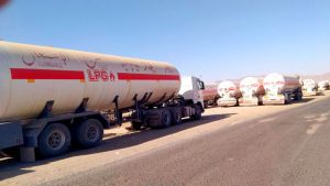 استئناف مليونية عشال .. قبائل أبين تحتجز قاطرات النفط الخاصة بعدن
