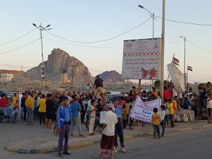 يا بريقة صح النوم لا تحالف بعد اليوم”.. هتافات غاضبة لأبناء البريقة تطالب برحيل التحالف وتحسين الأوضاع المعيشية(فيديو)