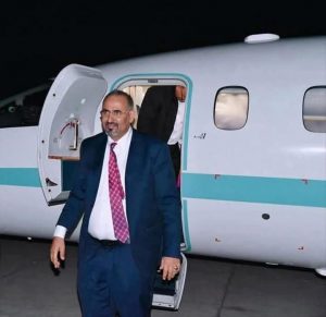 ما وراء عودة الزبيدي إلى عدن.. معاناة الجنوب أم مصلحة الإمارات؟  
