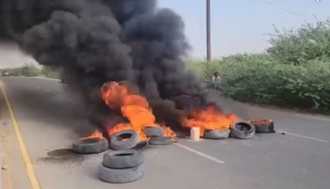 شاهد بالفيديو | صرخات الغضب في حضرموت.. شعب يرفض الفساد و’حكومة التحالف’ تتجاهل المعاناة